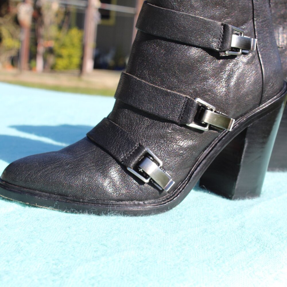 L.A.M.B TOBY BOOT BLACK W/ SPRING LOCK GWEN STEFANI LEATHER Size 10M - Picture 5 of 16